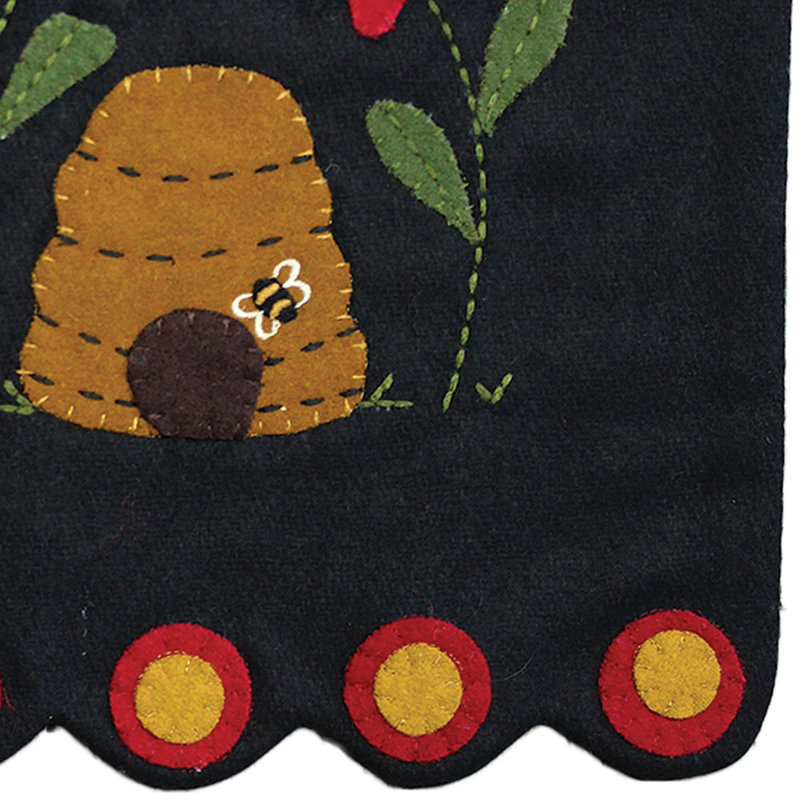 Chemin de table Red Barrel Studio® Bee