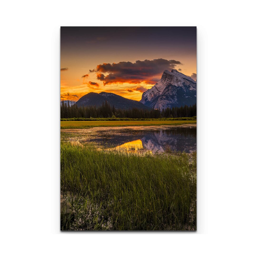 Leinwandbild Goldener Sonnenaufgang über den kanadischen Rockies