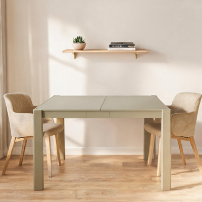 Table de salle à manger rectangulaire en bois massif avec design extensible 59-73 dans une base dorée, plateau en noyer, sièges 4-8