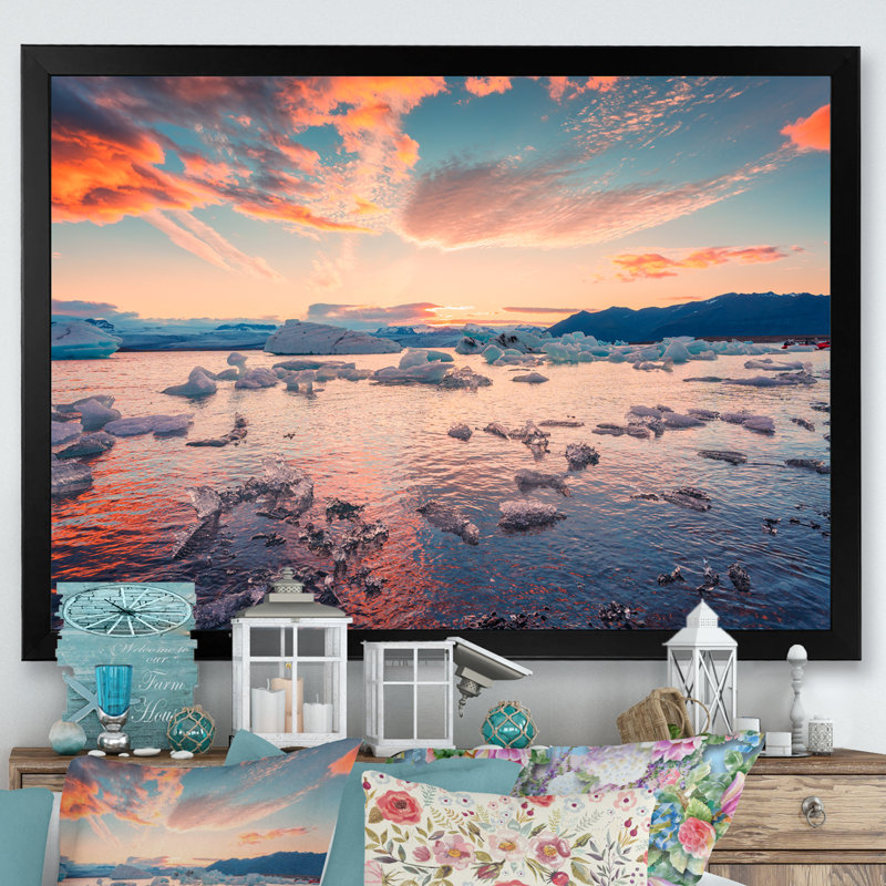 Coucher de soleil sur la mer de l'Alaska sur toile, H 12 po x l 20 po x P 1 po, Cadre photo noir