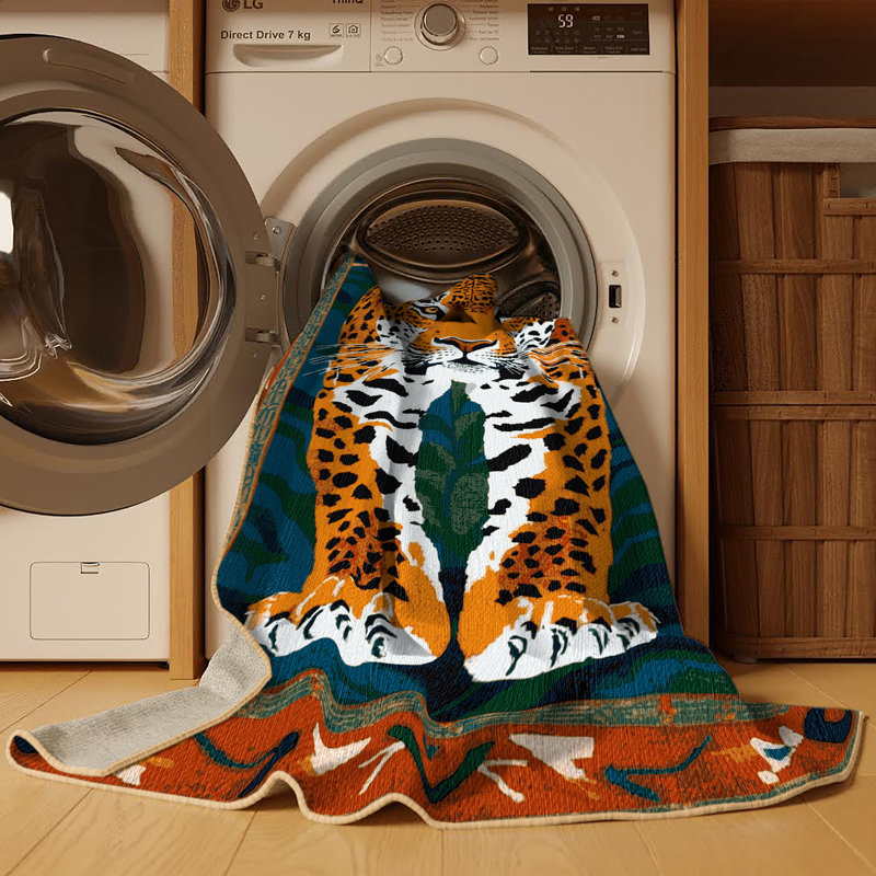 Washable Brazilian Jaguar Big Cats Area Rug, Square 6'