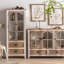 Blanc + vitrines en bois massif Burlywood