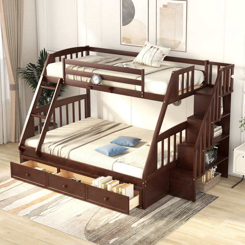 Lit superposé simple avec et construction - conçu pour une utilisation à long terme des tiroirs et une chambre luxueuse avec escalier