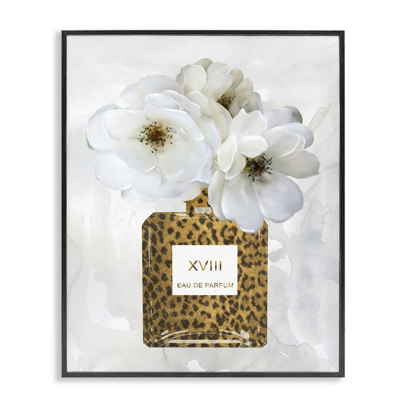 Bouteille de parfum à imprimé léopard «Glam White Spring Florals» par Carol Robinson, H 24 po x l 30 po, Cadre noir