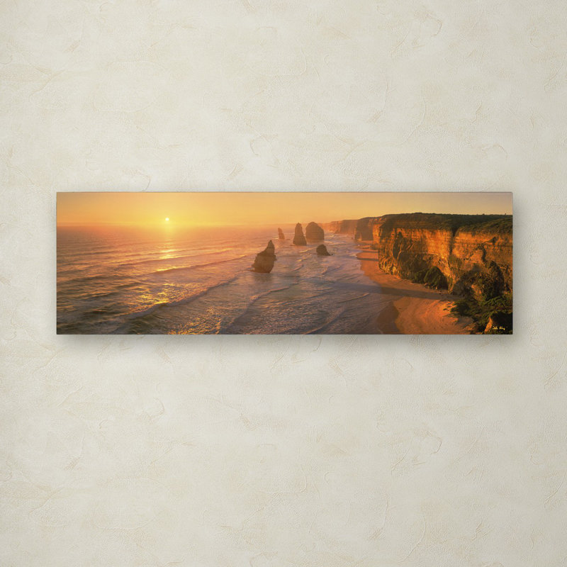 «Seashore Sunrise» par John Xiong - reproduction de photo sur toile, H 10 po x l 32 po x P 2 po