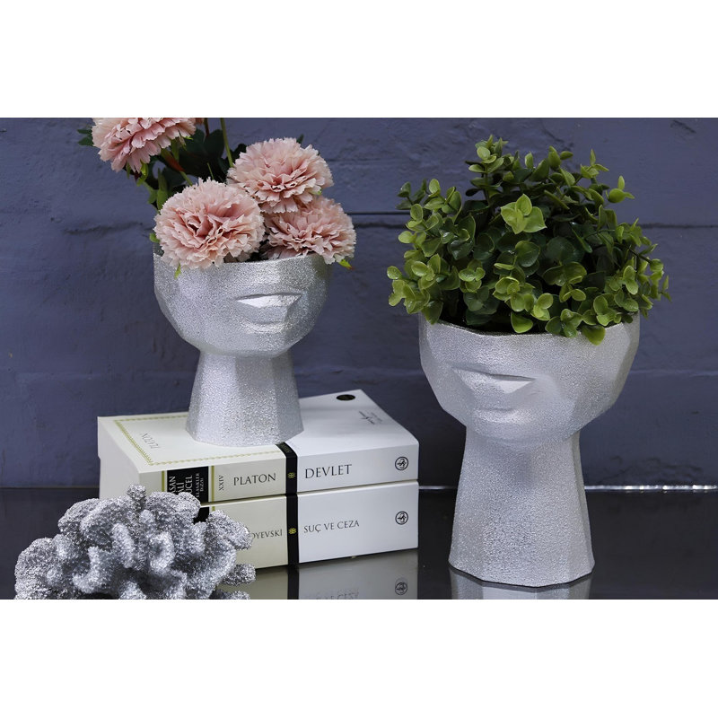 Darneisha Figurines & Sculptures, Silver