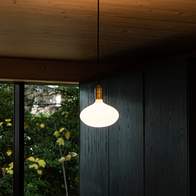 Luminaire suspendu ovale en laiton