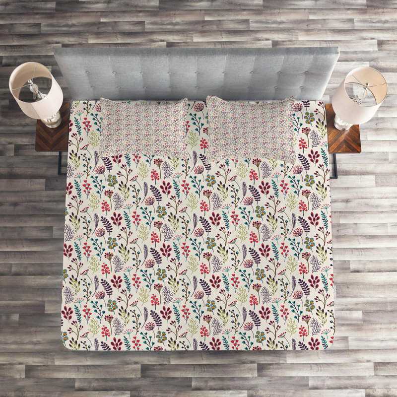 Farmhouse / Country Polyester Floral Coverlet, King Bedspread + 2 Shams, Floral 2