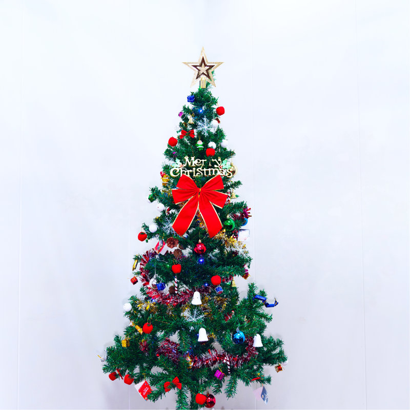 Arbre de Noël artificiel 6 pi avec lumières à DEL écoénergétiques, y compris 195 jupes d'arbre suspendues et garde-corps, 6'