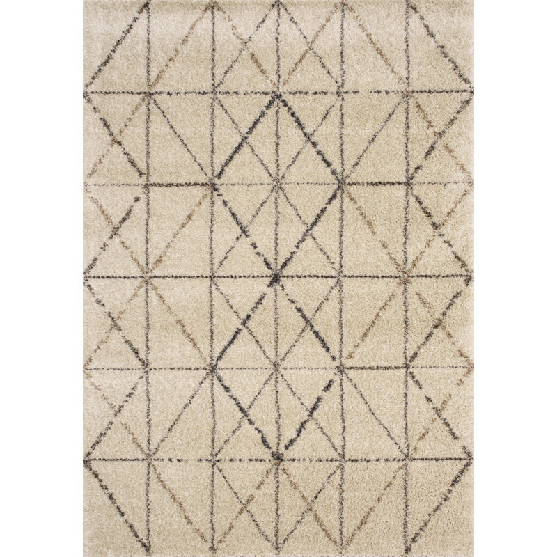 Tapis beige à motif géométrique Sato, Rectangle 5 pi 3 po x 7 pi 7 po