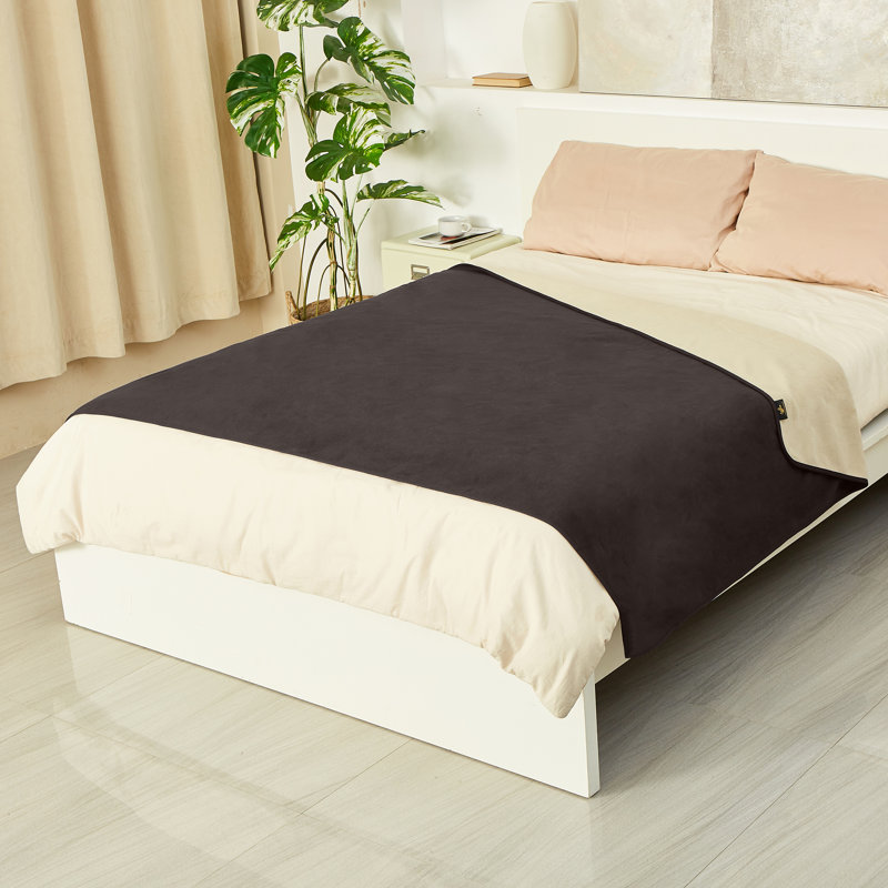 Catalonia Fleece Reversible Blanket, 60" W x 80" L, Brown/Taupe