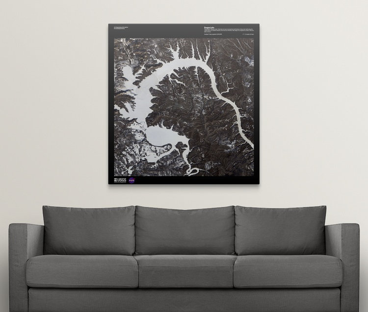 « dragon lake-usg earth », reproduction d’impression, H 48 po x l 45 po x P 1,5 po, Toile