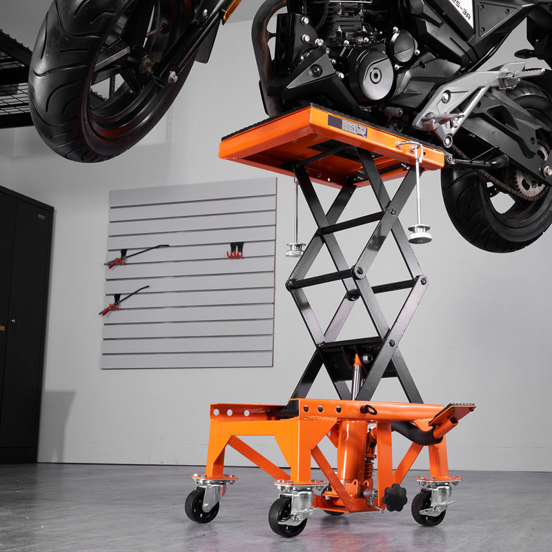 Table élévatrice hydraulique pour motocyclette, vérin à ciseaux pour motocyclette d'une capacité de 350 lb avec plateforme large, crochets en J, 4 roues, vérin hydraulique à pédale pour vélo tout terrain