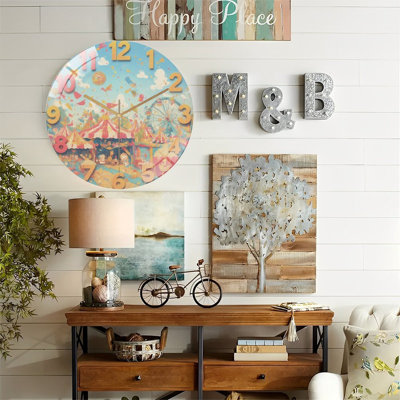 Horloge de scène de carnaval avec confettis - horloge murale moderne en verre 12 po