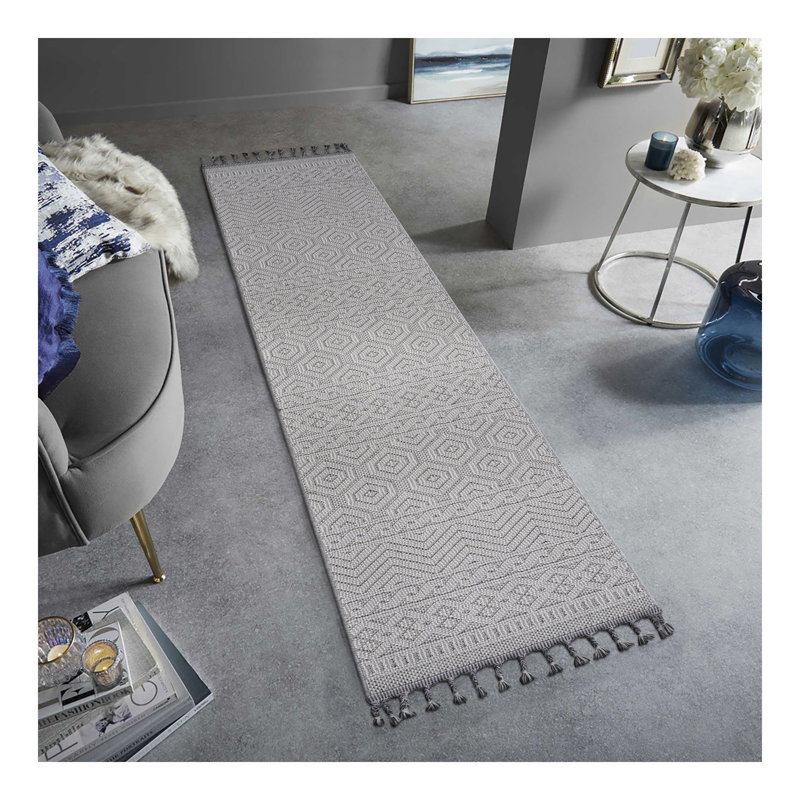 Collection White / Geometric Indoor / Outdoor Area Rug, Runner 2'2" x 8'