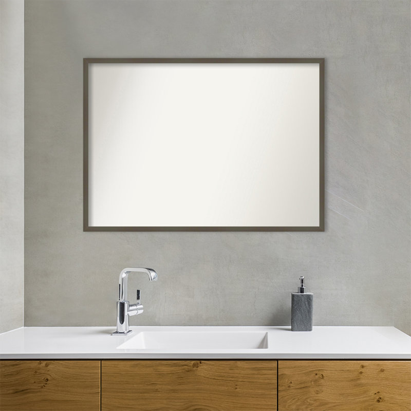 Miroir mural de salle de bain Svelte, H 28,5 po x l 39,5 po