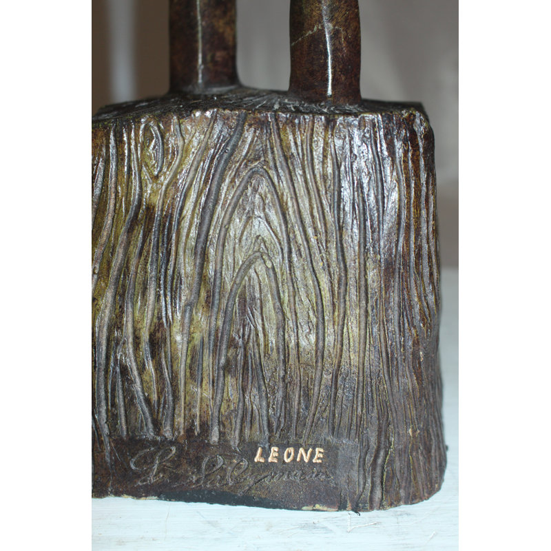 Statue Kamaya en bronze à motif abstrait féminin - Taille: L 6 po x l 8 po x H 31 po.