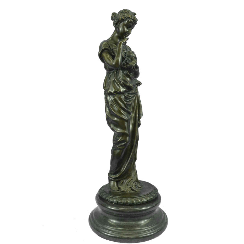 Statue Wharton Maiden entre en contact avec la nature