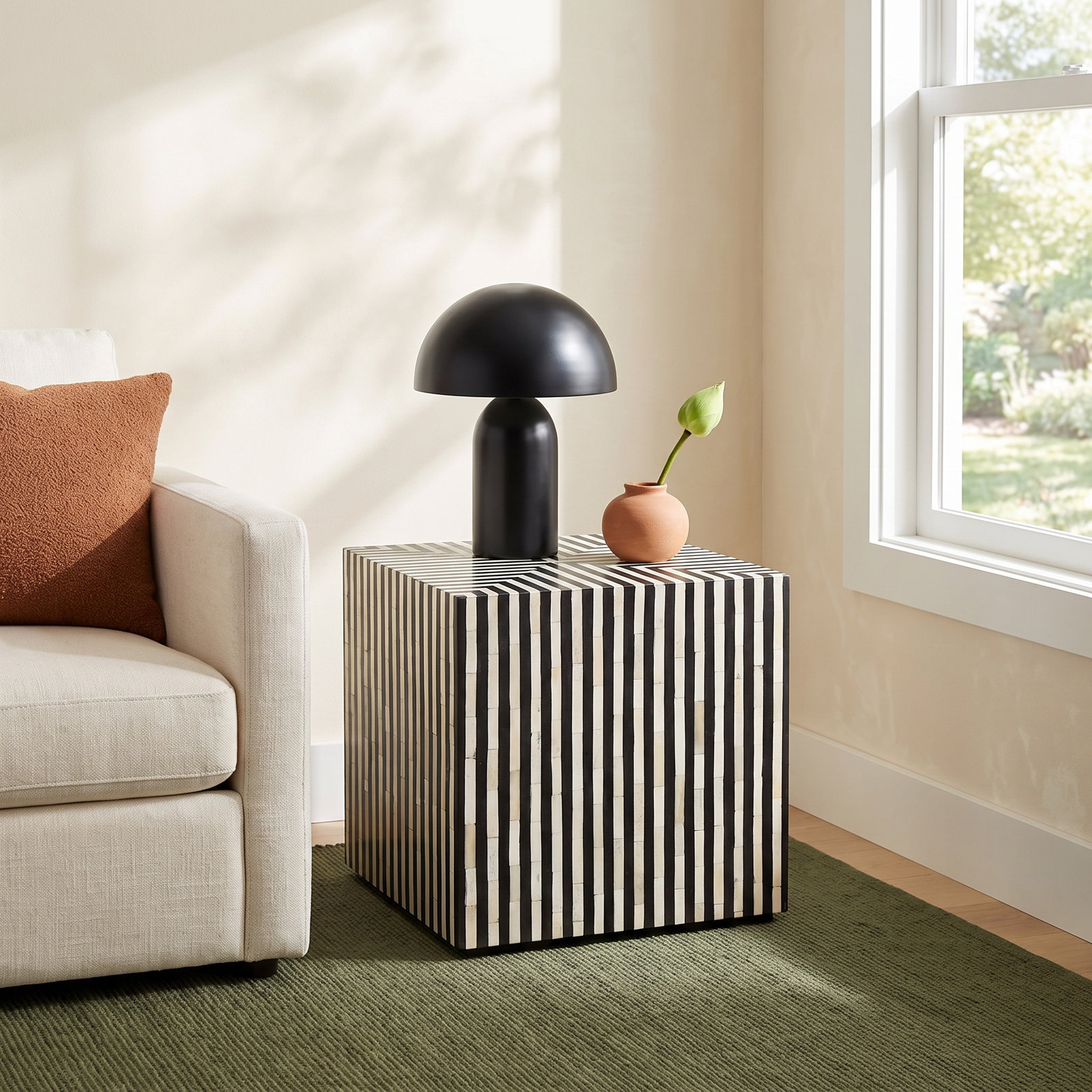 Juliette Side Table