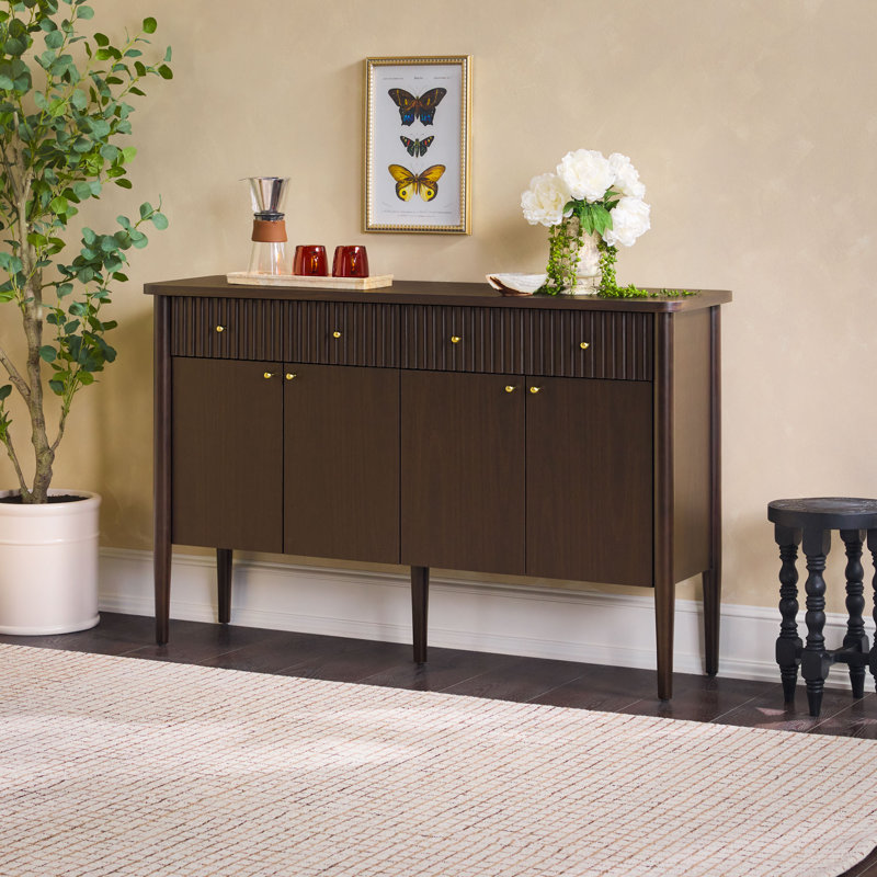 Buffet en bois cannelé moderne avec rangement 58 po Aleric, Chêne brun foncé