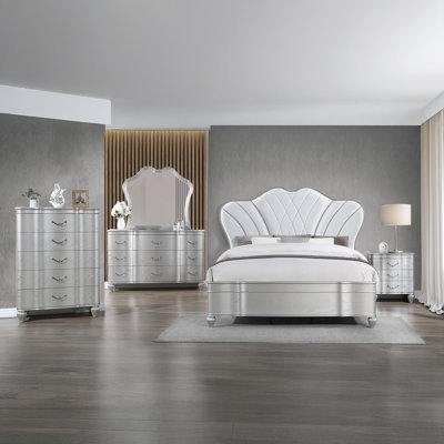 Hinsley 5PC Bedroom Set by House of Hampton