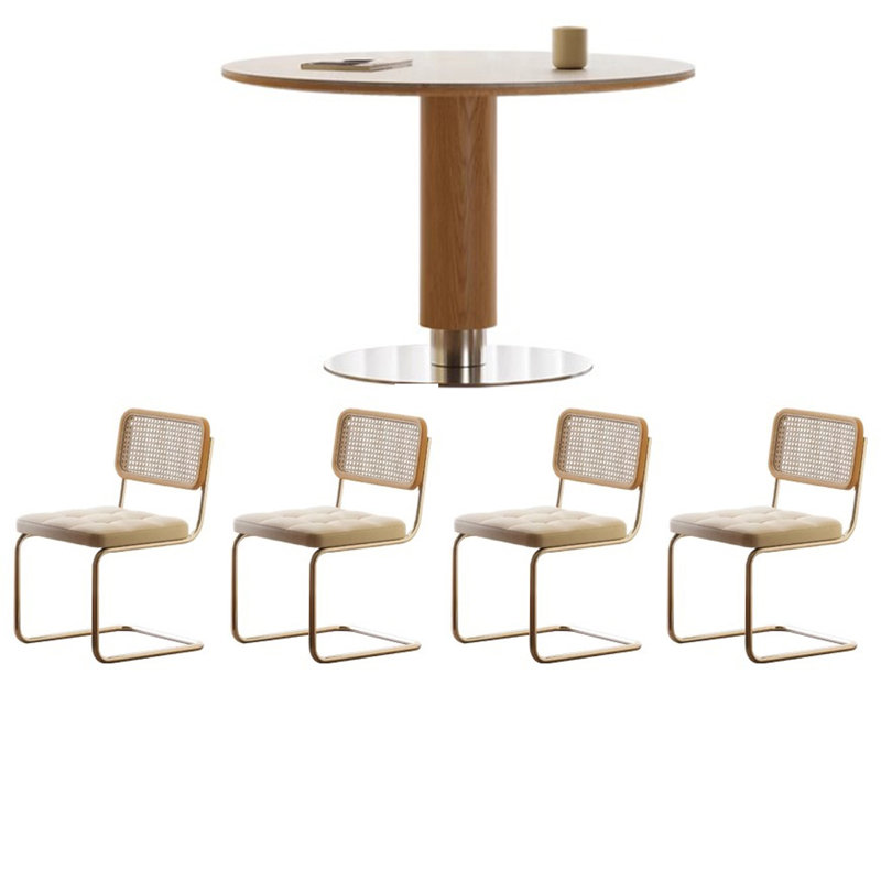Combinaison de table et de chaise simplifiée