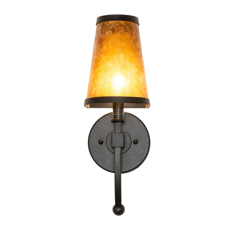 1 - Light Wallchiere
