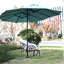 Parasol extérieur 14,8 pi. Grand rectangulaire avec 100%. Système de fermeture utilisateur. Convient pour un grand parasol de jardin, de bord de piscine ou de cour. Manivelle avec ombrage dans la cour, la piscine et le jardin