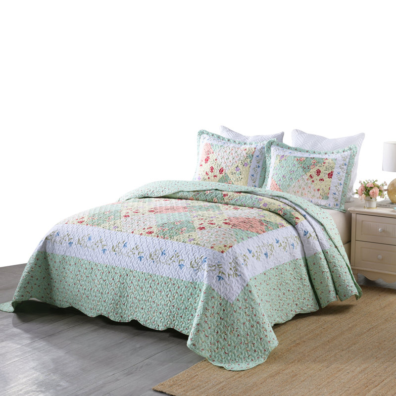 Queen Multi-Color Floral Quilt Set with Scallop Edges