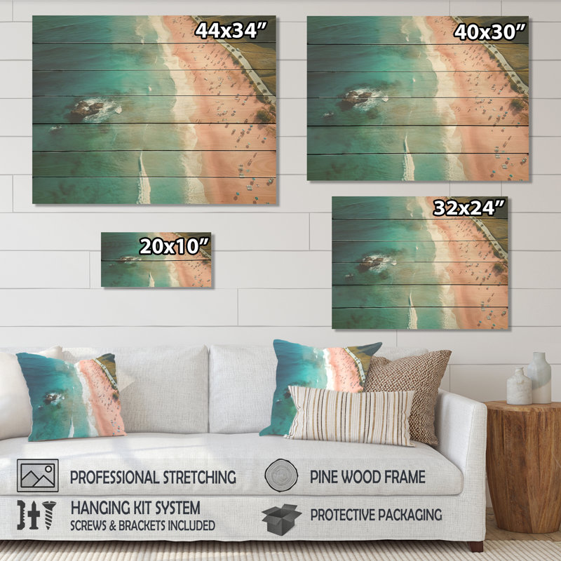Vue aérienne de la plage bleue et rose III - Plage et océan sur bois, H 34 po x l 44 po
