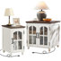 Ensemble de 2 tables d'appoint de style campagnard avec station de recharge, tables de chevet en bois avec rangement à porte vitrée de style grange et étagères réglables pour chambre et salon