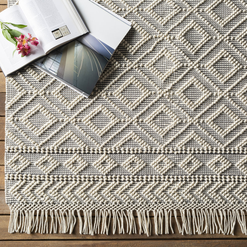 Carletta Geometric Indoor Rug, Rectangle 2' x 3'