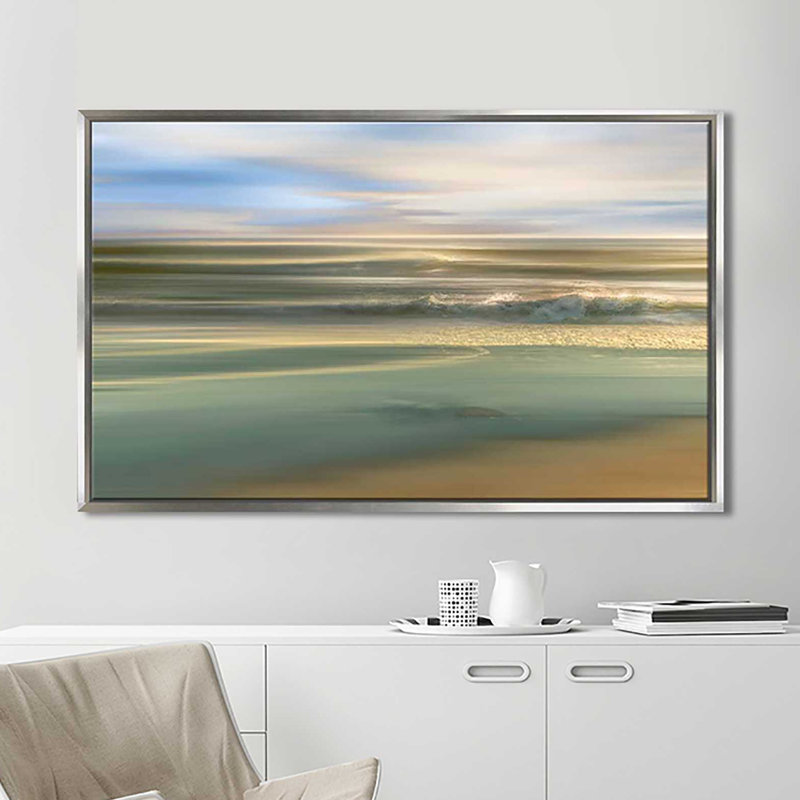 «Topaz Light», reproduction, H 39,5 po x l 63,5 po x P 2 po, Cadre flottant argent