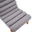 Fauteuil d'appoint Fluffy gris avec structure en bois massif naturel