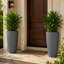 Grand pot de fleurs intérieur / extérieur en résine moucheté gris avec soucoupe et écran de drainage (ensemble de 2)-2005256510-2020441378-2020441385