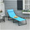 Chaise longue de piscine pliante Outsunny, chaise longue de bronzage de patio, chaise longue d'extérieur avec dossier inclinable à 4 positions, coussin, siège respirant en filet et à l'élastique pour la plage, la cour, le patio et le bleu