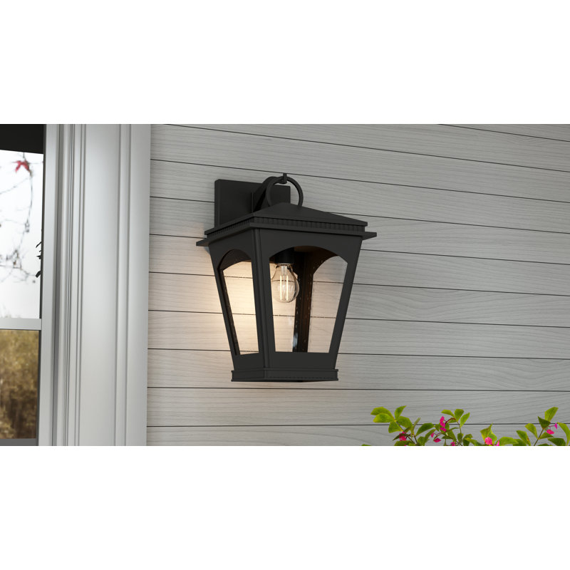 Lanterne murale d'extérieur 1 lumière Huck, H 16,75 po x l 10 po x P 10,75 po