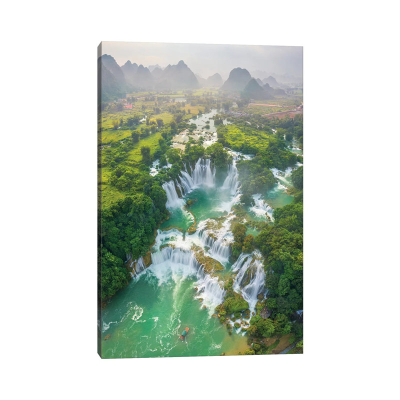 «Ban Gioc Waterfall» par Trung Pham, reproduction de photo sur toile tendue, H 26 po x l 18 po x 1,5 po