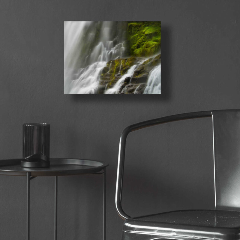 «Glowing Mist» par Natalie Mikaels, H 12 po x l 16 po x P 0,13 po