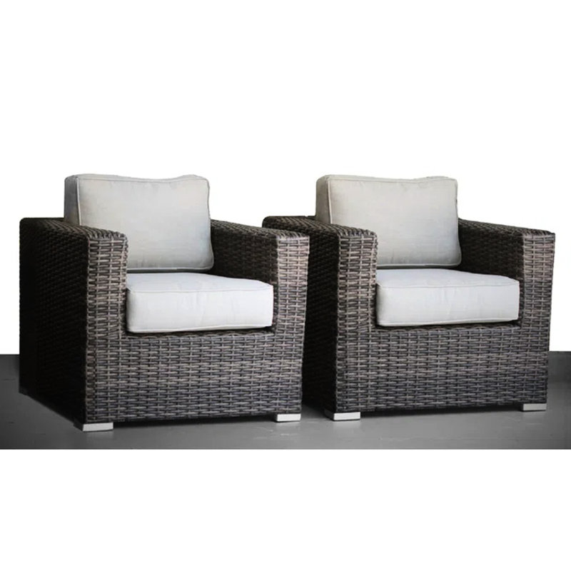 2 chaises d'extérieur grises, en aluminium antirouille, munies de coussins d'eau, offrant une assise confortable, aucune terrasse d'assemblage
