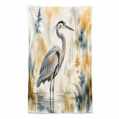 Serviette de plage 1 pièce Heron, présentant un majestueux bleu debout dans des roseaux sereins avec des coups d'aquarelle abstraits. Grande microfibre à séchage rapide, parfaite pour les voyages, la natation et les voyages, conception unisexe.