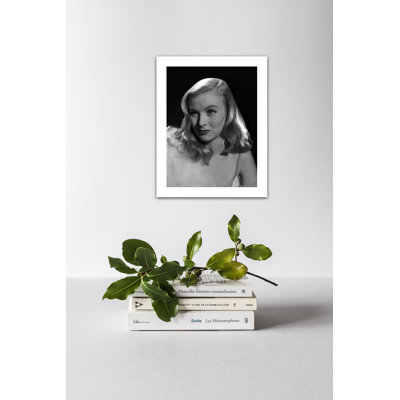 " Close-up Portrait Of Veronica Lake Looking Away "