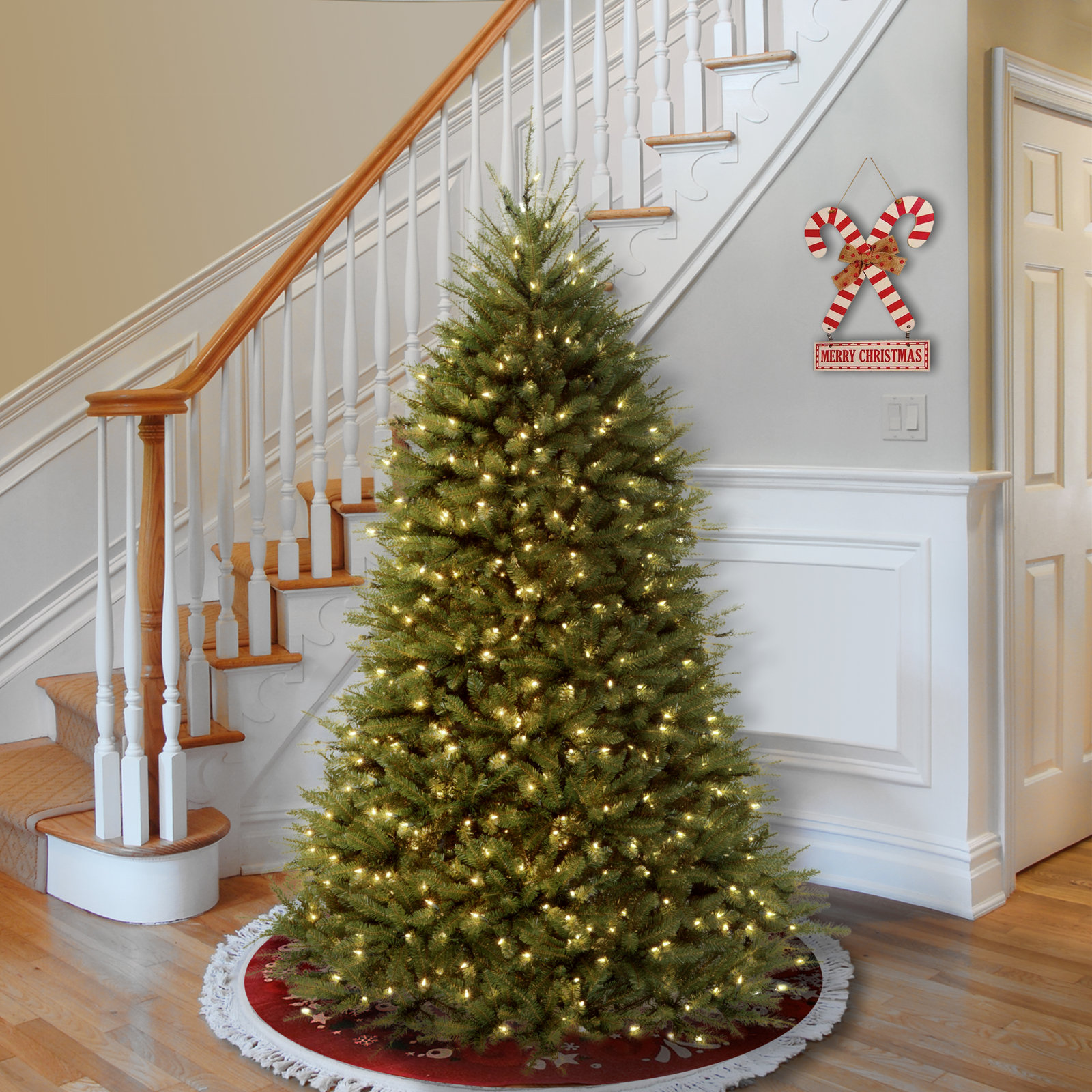 Dunhill Fir Tree with Clear Lights, 6', Clear/White Lights