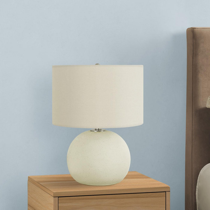 Lampe de table, base sphérique en céramique texturée 18 po, abat-jour en lin ivoire