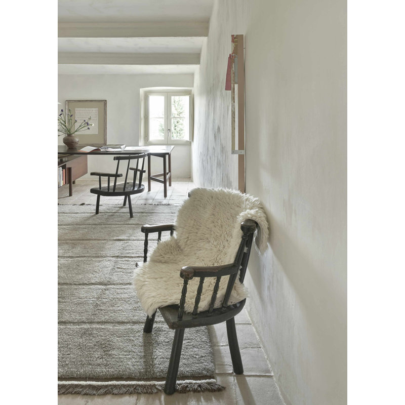 Sheep Of The World Hand Tufted Wool Area Rug in Sheep Gray, Rectangle 4' x 5'7"