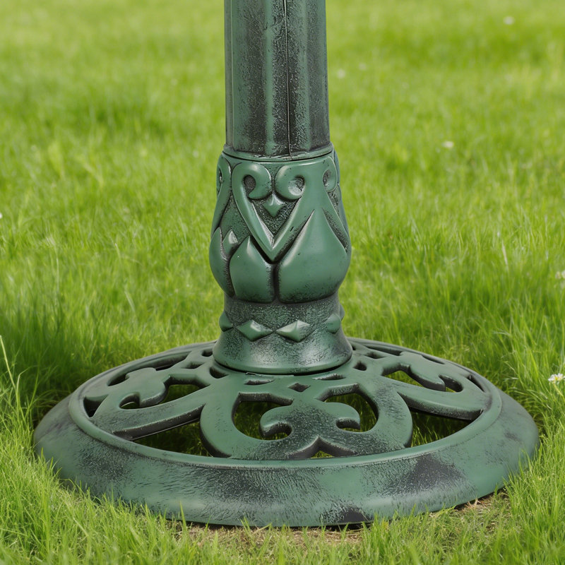 Fontaine de jardin avec bain d'oiseaux