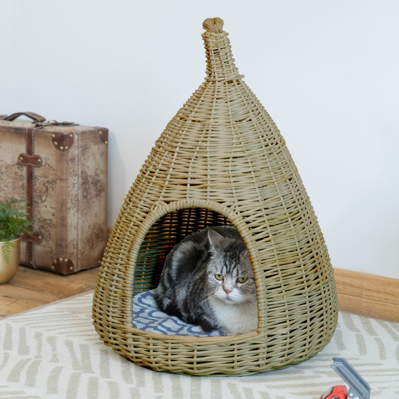 Maude Geometric Willow Pet Bed