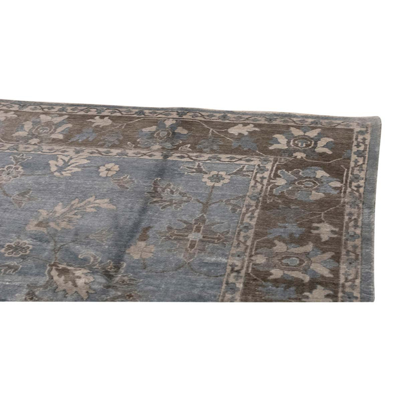 Oriental Area Rug in Gray