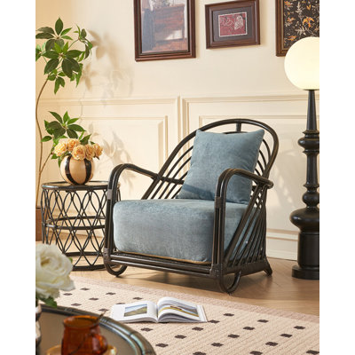 Fauteuil d'appoint en bois massif de style nordique pour le salon et la chambre.