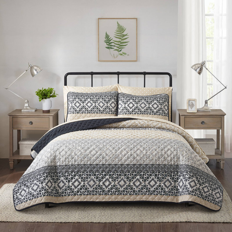 Queen Black and Taupe Geometric Polyester Quilt Set